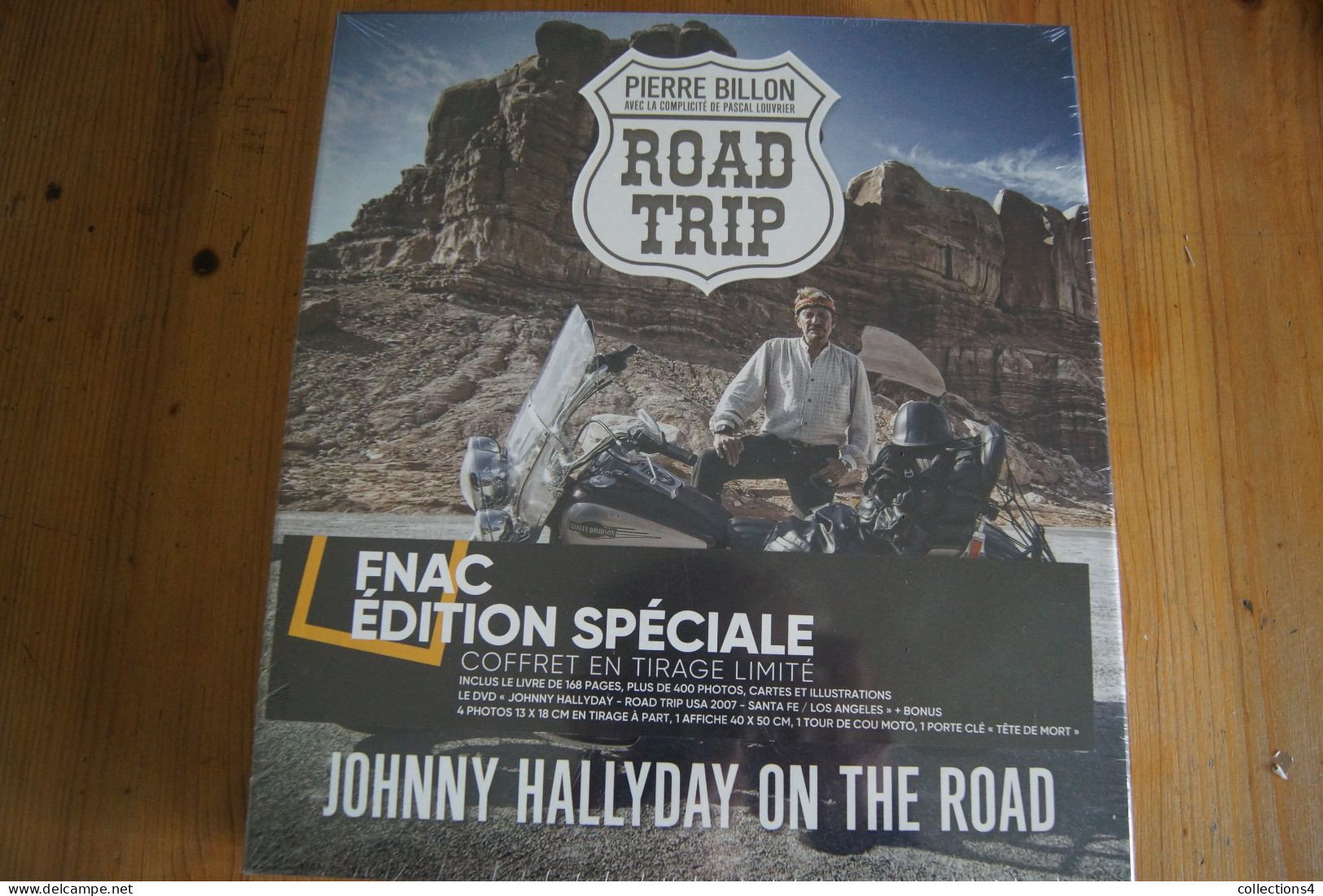 JOHNNY HALLYDAY ON THE ROAD EDITION SPECIALE FNAC RARE COFFRET  LIVRE DVD PHOTOS AFFICHE TOUR DE COU PORTE CLEF NEUF - DVD Musicaux