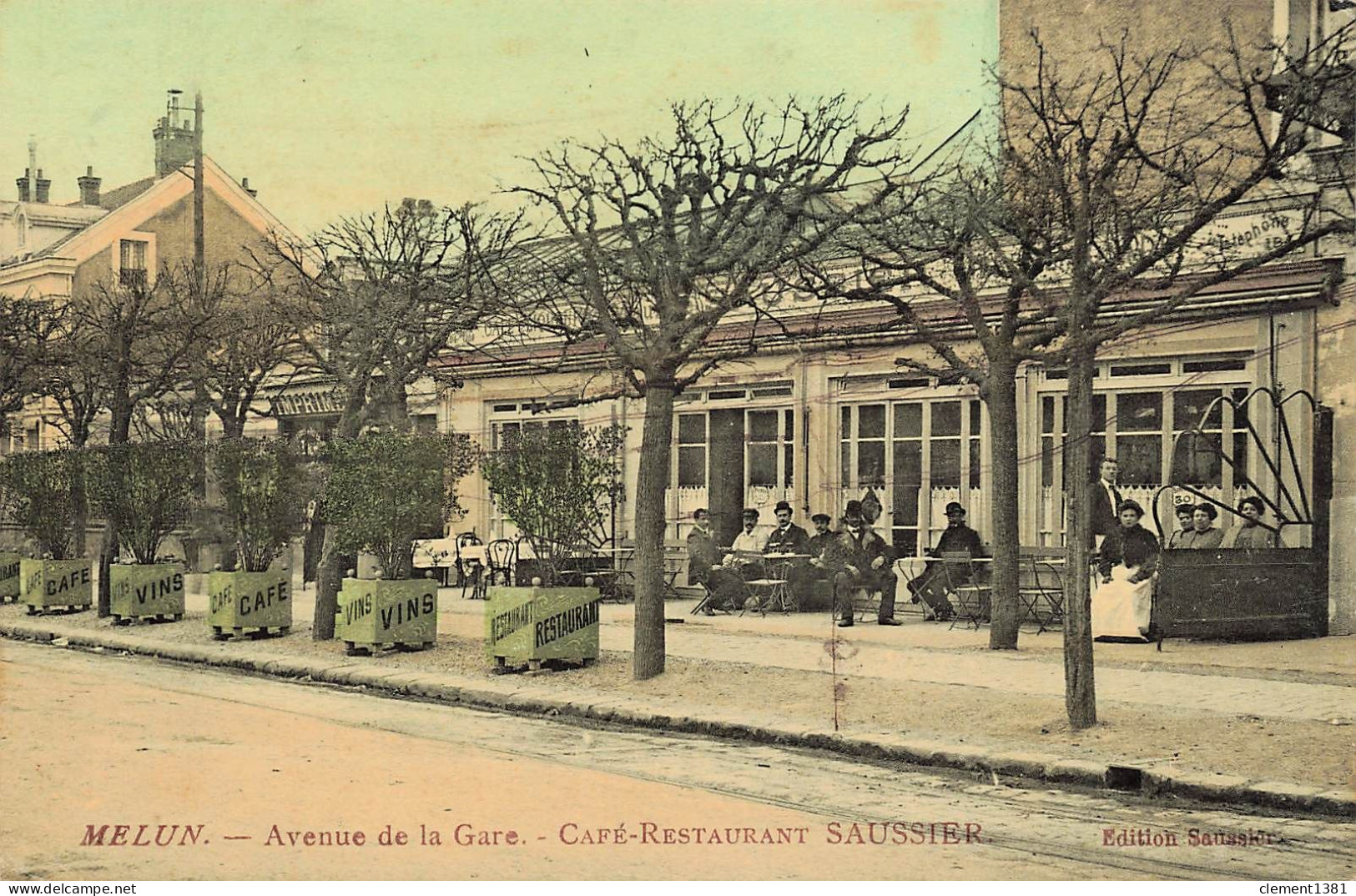 Melun Avenue De La Gare Cafe Restaurant Saussier - Melun