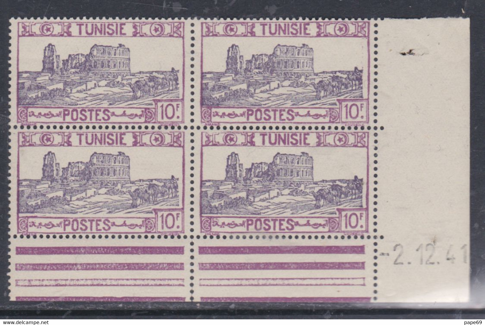 Tunisie N° 241 XX 10 F. Lilas Et Carmin En Bloc De 4 Coin Daté Du 2 . 12 . 41 ; Sans Point Blanc, Sans Charnière, TB - Unused Stamps