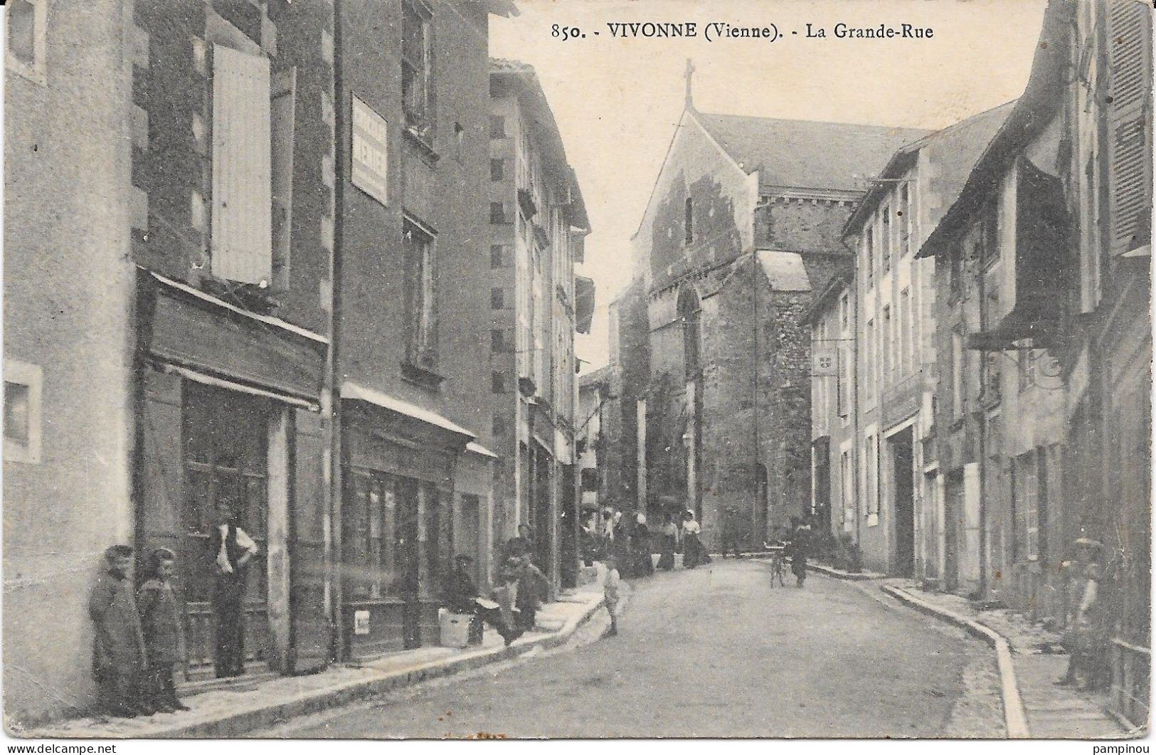 86 - VIVONNE - La Grande Rue - Animée - Vivonne