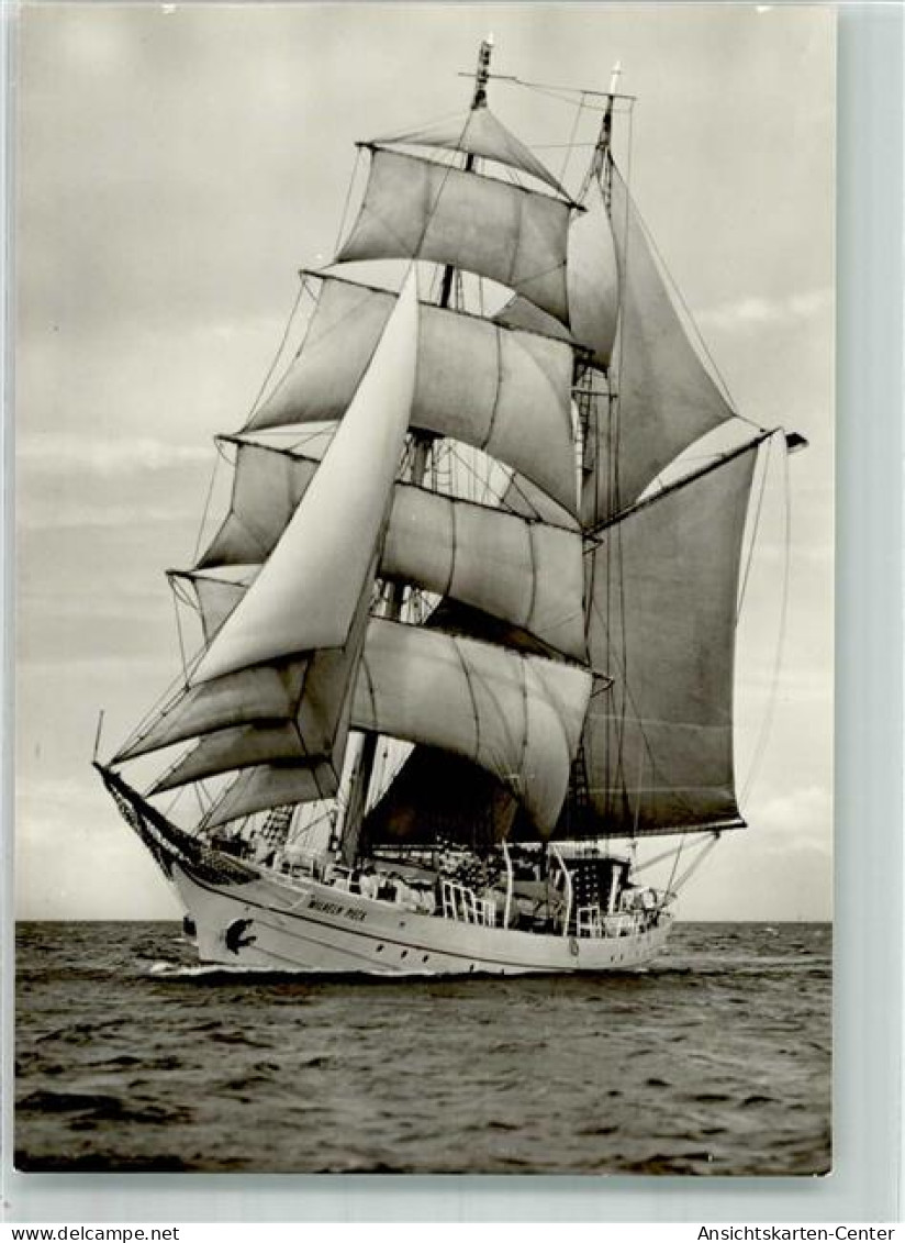 39839406 - Schulschiff Wilhelm Pieck - Sailing Vessels