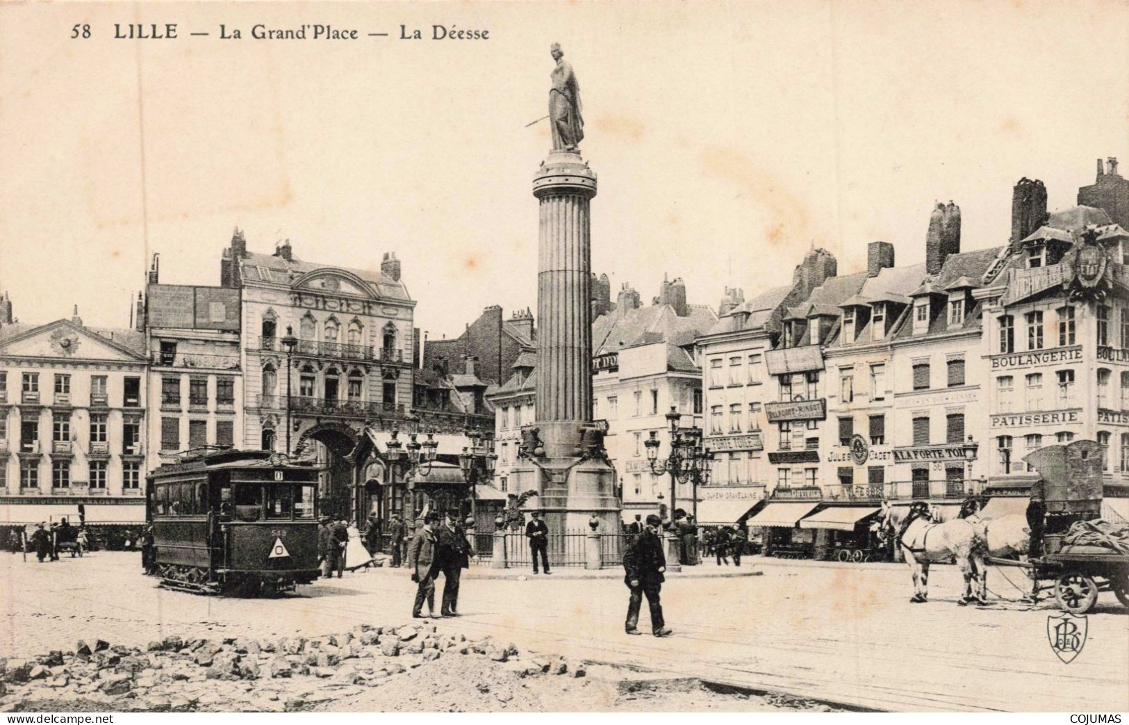 59 - LILLE _S28455_ La Grand'Place La Déesse - Lille
