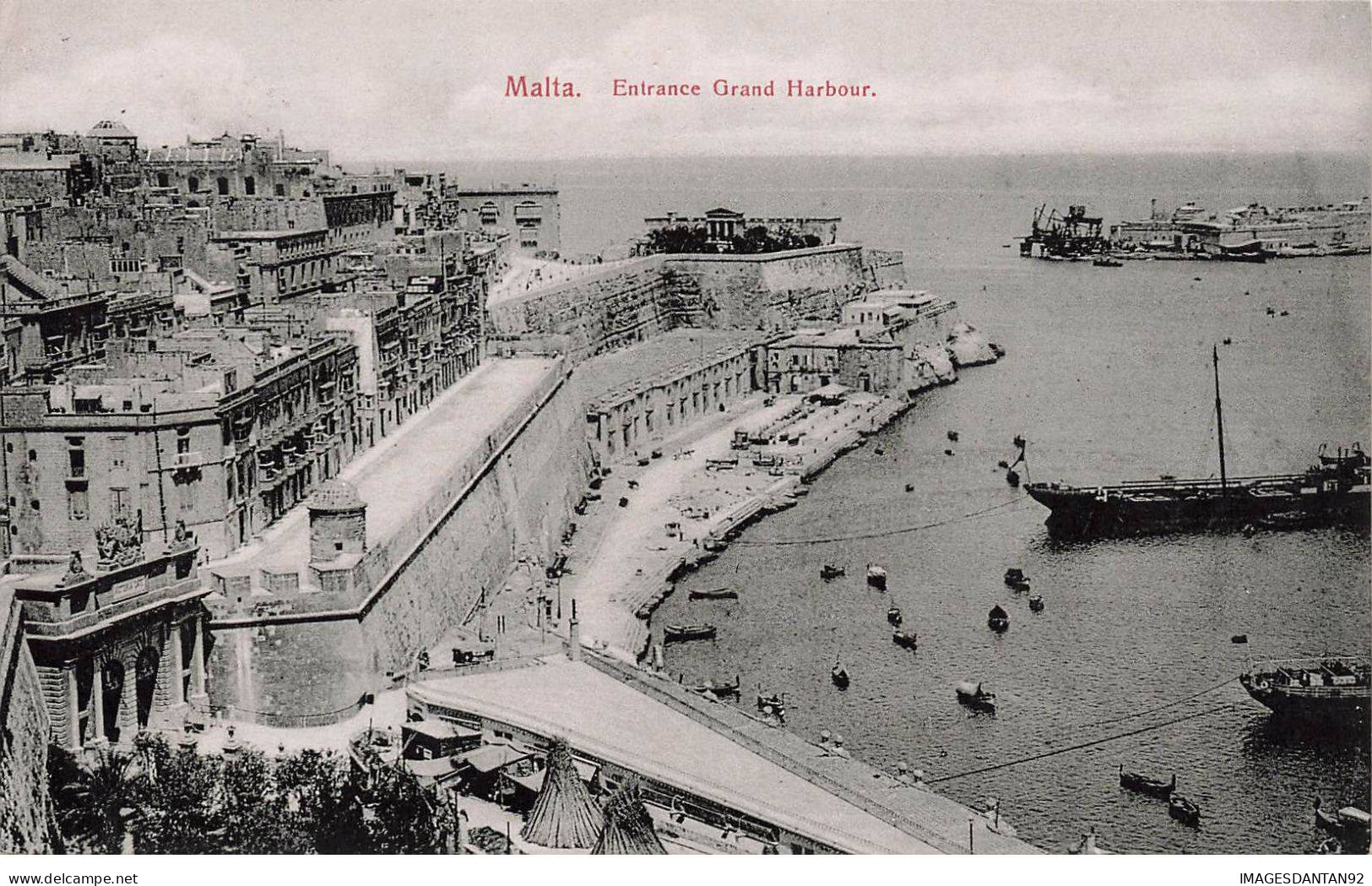 MALTE #MK34097 ENTRANCE GRAND HARBOUR BATEAUX - Malta