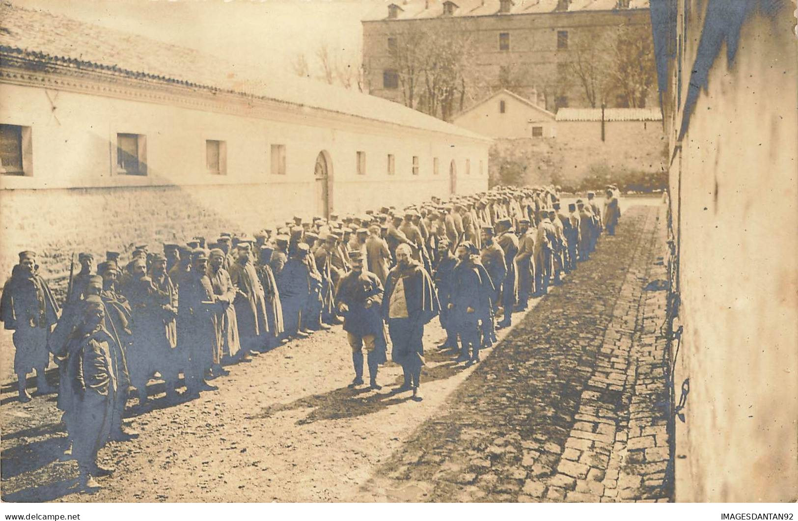 ALGERIE #FG40813 AUMALE DEPOT DE PRISONNIERS EN MARS 1915 CARTE PHOTO PRISON - Sonstige & Ohne Zuordnung