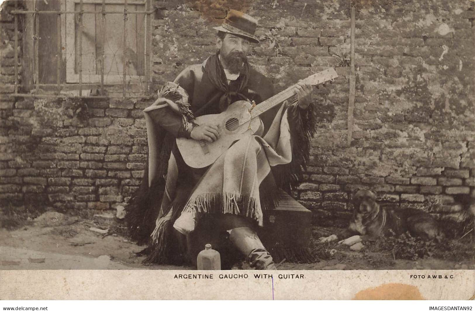 ARGENTINE #MK34659 GAUCHO WITH GUITAR - Argentina