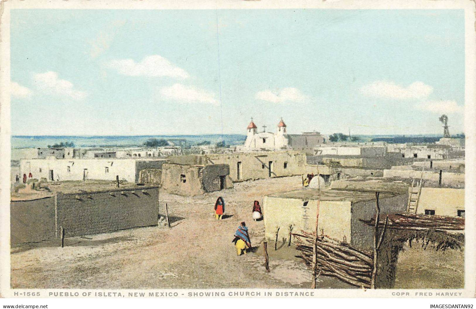 MEXIQUE #MK42249 PUEBLO OF ISLETA NEW MEXICO  SHOWING CHURCH IN DISTANCE - Mexico