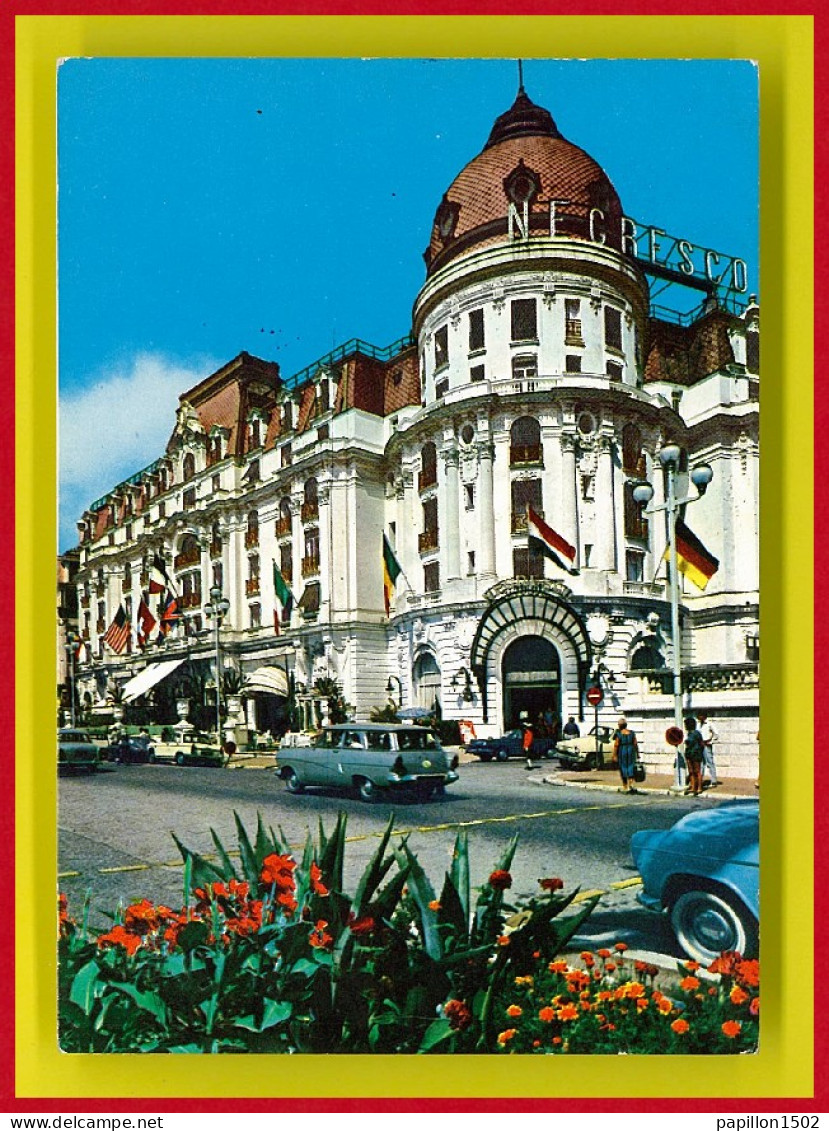 F-06-Nice-56PH5  L'hôtel Le Negresco, Voir Les Vieilles Voitures, BE - Monumenten, Gebouwen