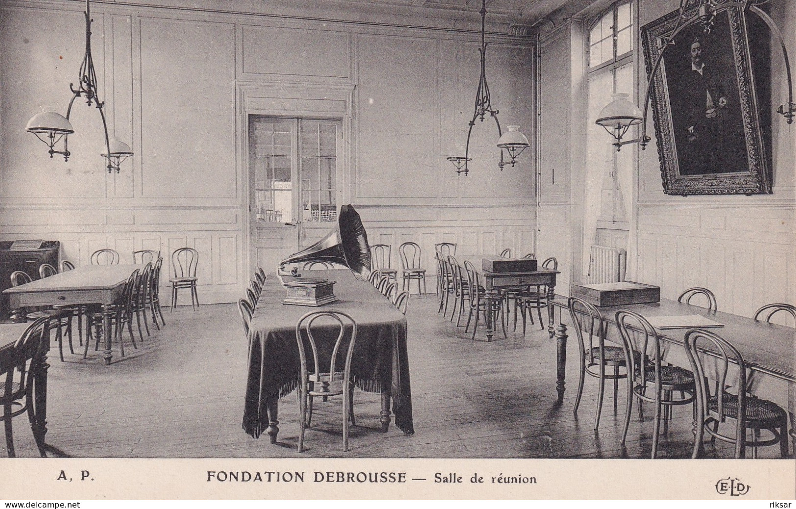 MUSIQUE(GRAMOPHONE) FONDATION DEBROUSSE(PARIS 20) - Musik Und Musikanten
