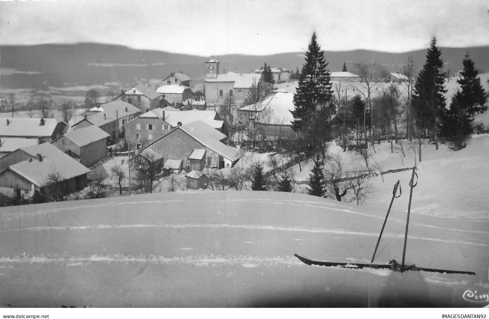 01 GIRON #MK42384 SOUS LA NEIGE STATION DE SKI - Ohne Zuordnung