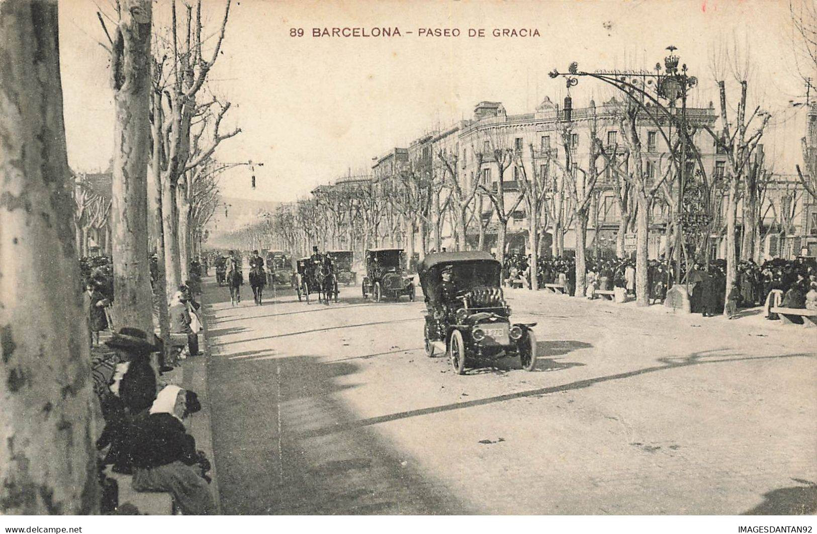 ESPAGNE #MK44694 BARCELONA PASEO DE GRACIA AUTOMOBILE VOITURES - Barcelona