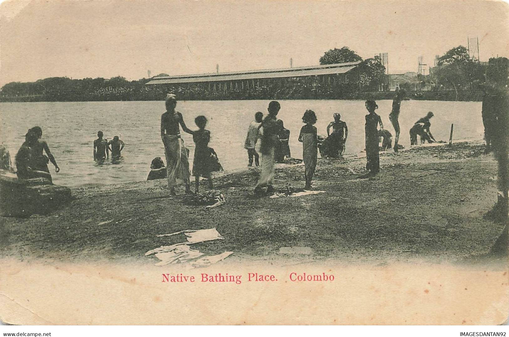 SRI LANKA #MK44528 NATIVE BATHING PLACE COLOMBO - Sri Lanka (Ceylon)