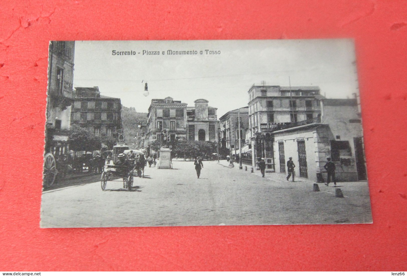 Napoli Sorrento Piazza Tasso Con Bella Animazione Ed. Trampetti NV - Napoli (Neapel)