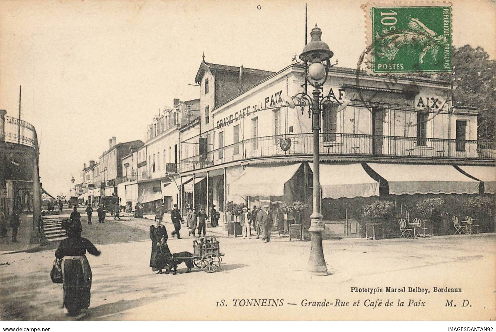 47 TONNEINS #SAN47914 GRANDE RUE ET CAFE DE LA PAIX VOITURE ATTELAGE A CHIEN - Tonneins