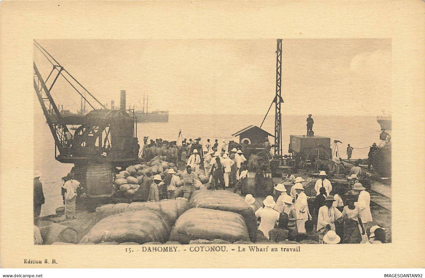 DAHOMEY  #SAN47567 COTONOU LE WHARF AU TRAVAIL - Dahomey