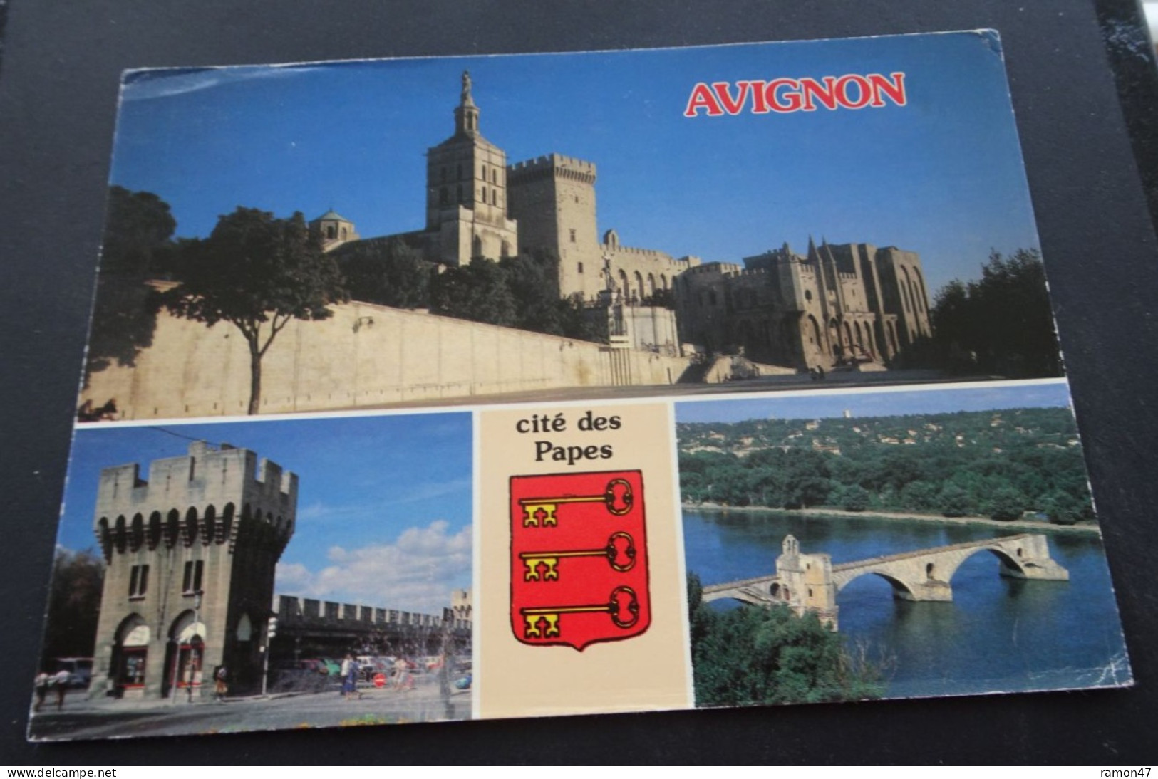 Avignon, Cité Des Papes - Le Palais Des Papes, Les Remparts, Le Pont St. Bénezet - Editions Du Boumian, St. Remy - Avignon (Palais & Pont)