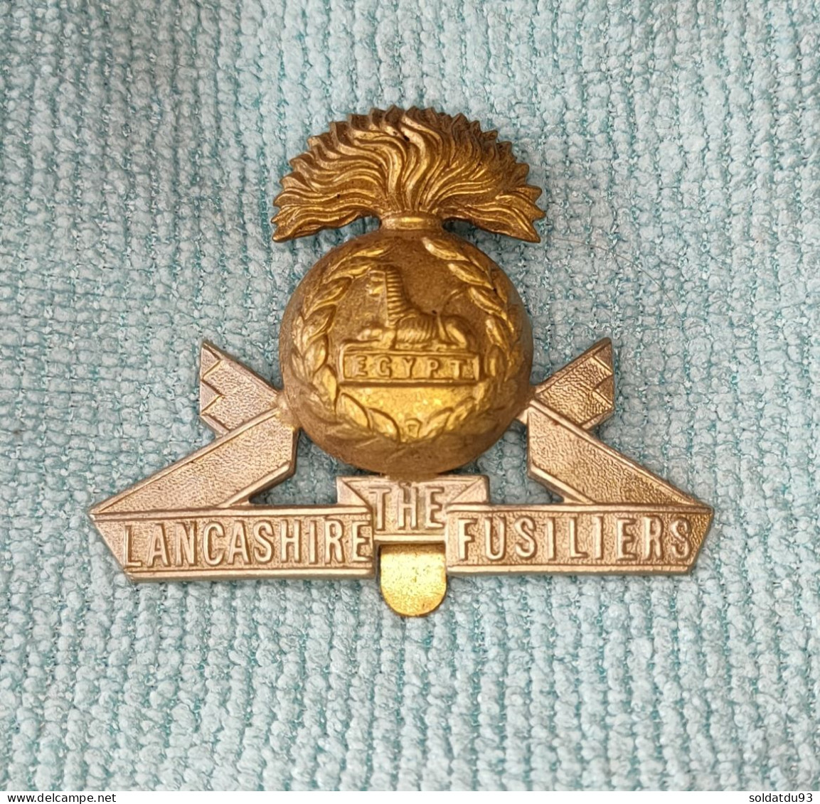 INSIGNE DE CASQUETTE WW1 The Lancashire Fusiliers Regiment - 1914-18