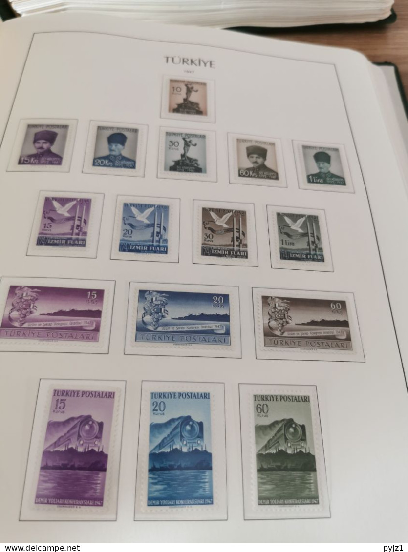 Turkye 1945-1987 MNH/** Almost Complete In 2 Leuchtturm Albums - Collections (with Albums)