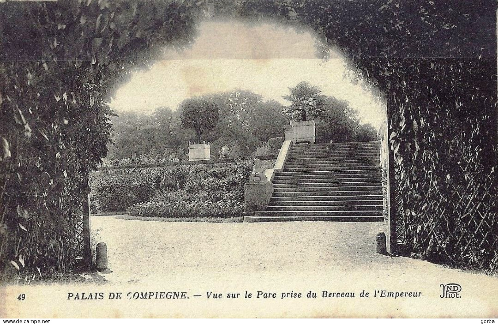 *CPA - 60 - COMPIEGNE - Palais - Vue Sur Le Parc Prise Du Berceau De L'Empereur - Compiegne