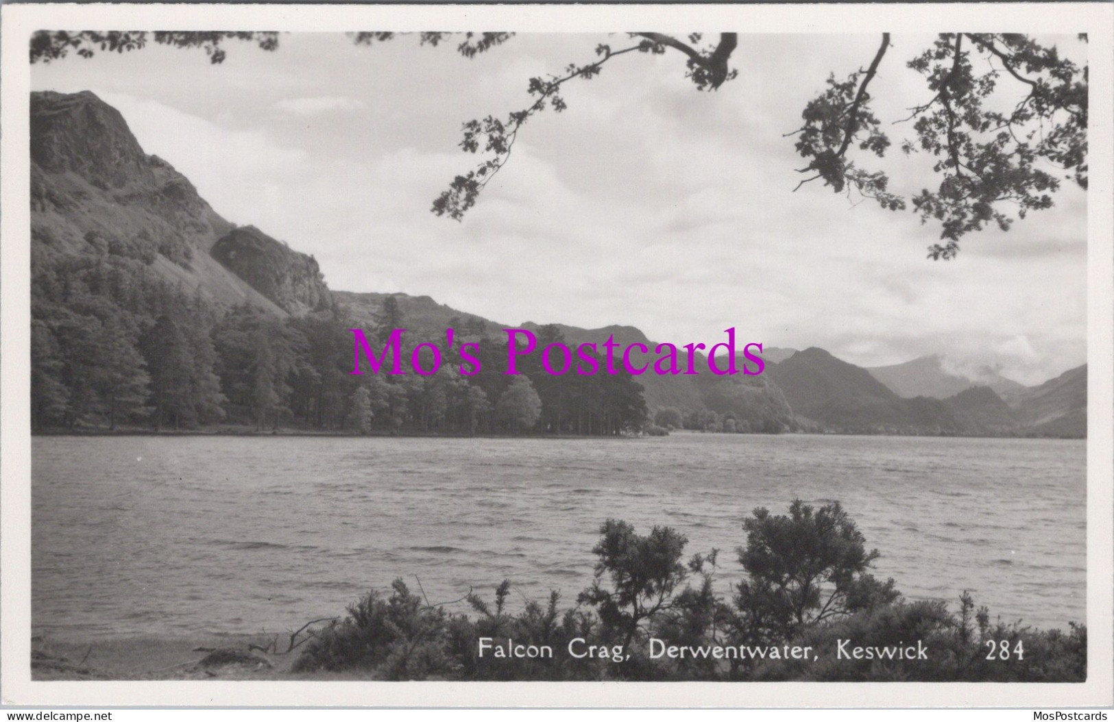 Cumbria Postcard - Falcon Crag, Derwentwater, Keswick   DZ313 - Autres & Non Classés