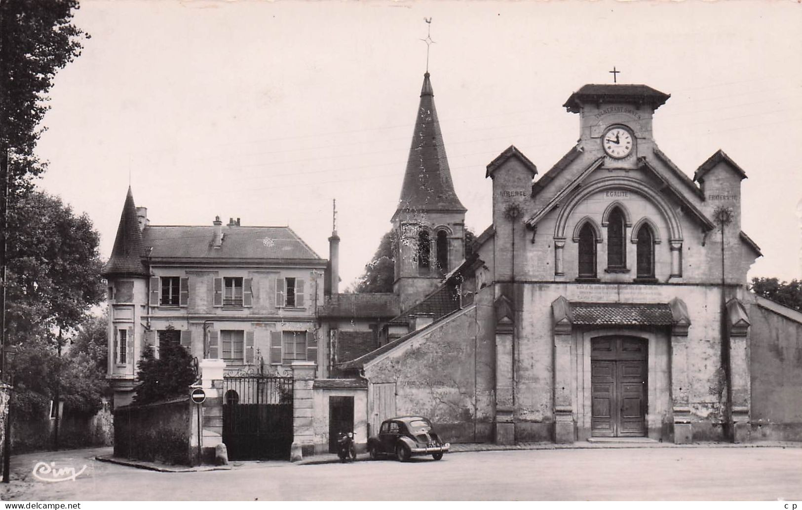 Vaucresson -  L'Eglise  -  CPSM °J - Vaucresson