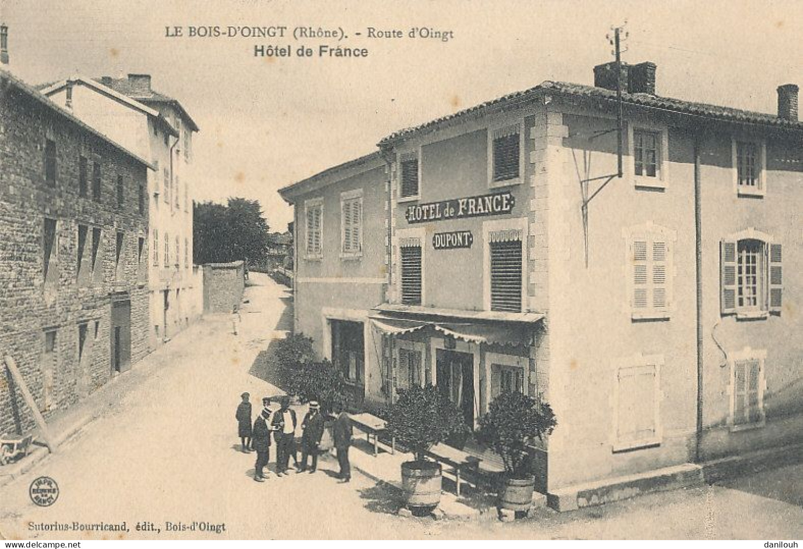 69 // LE BOIS D OINGT   Route D Oingt   Hotel De France  Edit Surorius Bourricand - Le Bois D'Oingt