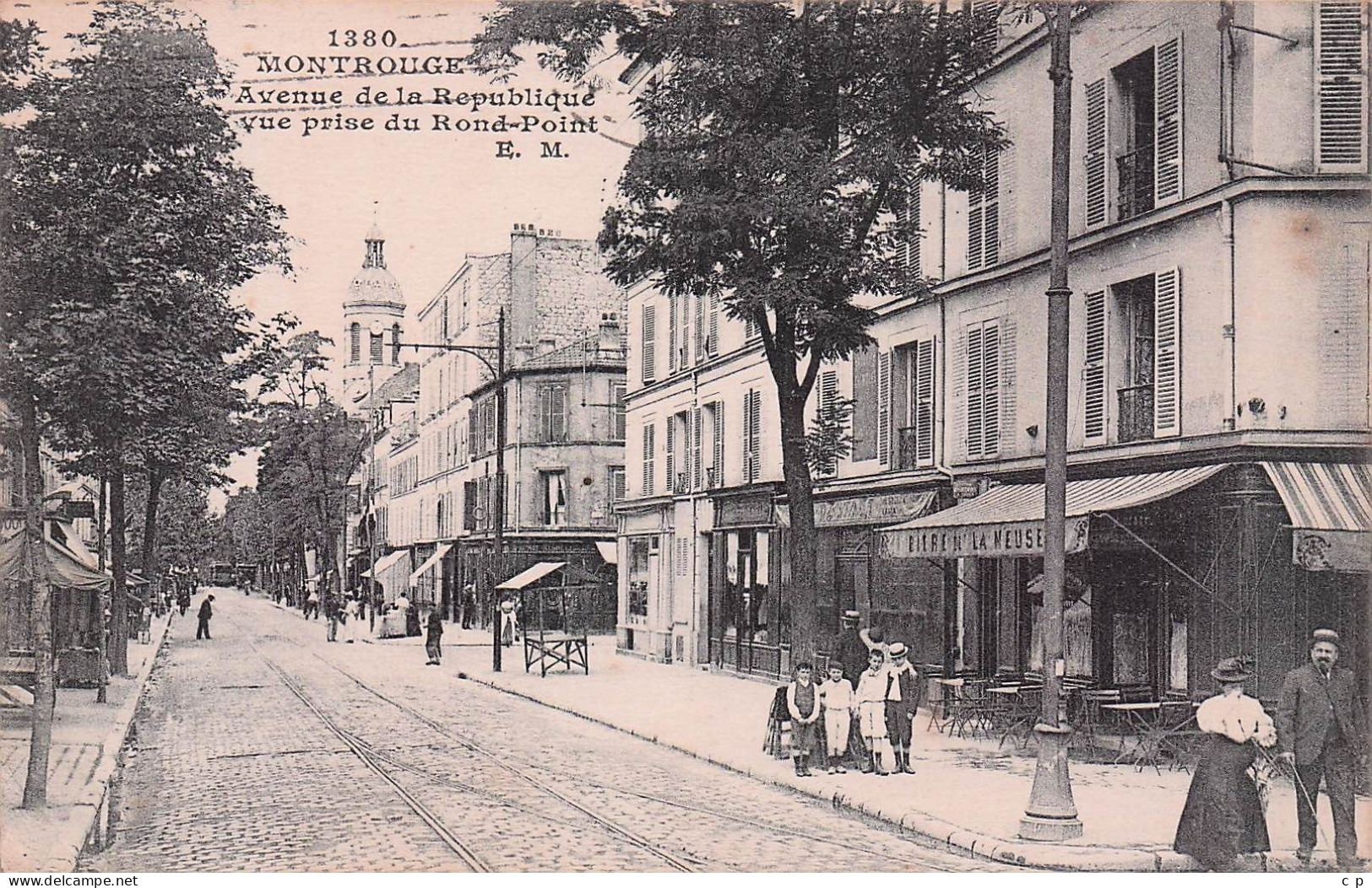 Montrouge -  L'Avenue De La Republique - Vue Prise Du Rond Point  -   CPA °J - Montrouge