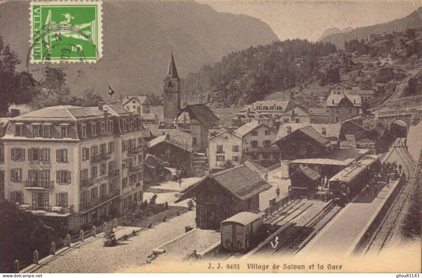 Suisse, Salvan, Village De Salvan Et La Gare - Salvan