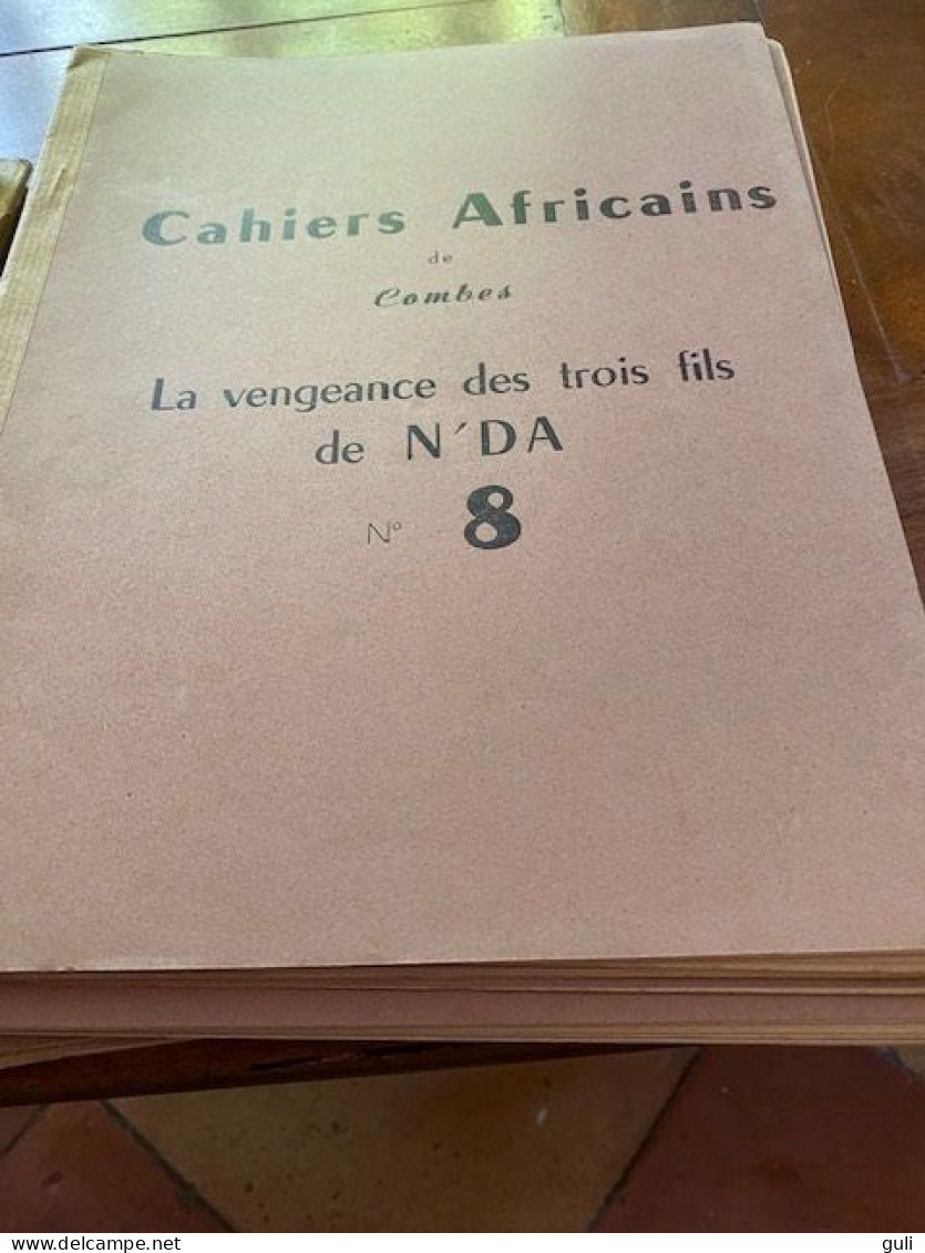 Livre Culture Histoire CAHIERS AFRICAINS de Charles COMBES Manuscrit dactylographié.Ensemble complet  20 cahiers (magie)