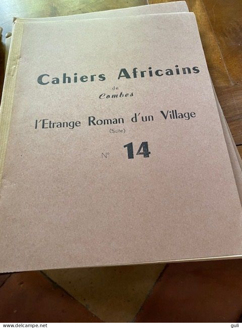 Livre Culture Histoire CAHIERS AFRICAINS de Charles COMBES Manuscrit dactylographié.Ensemble complet  20 cahiers (magie)