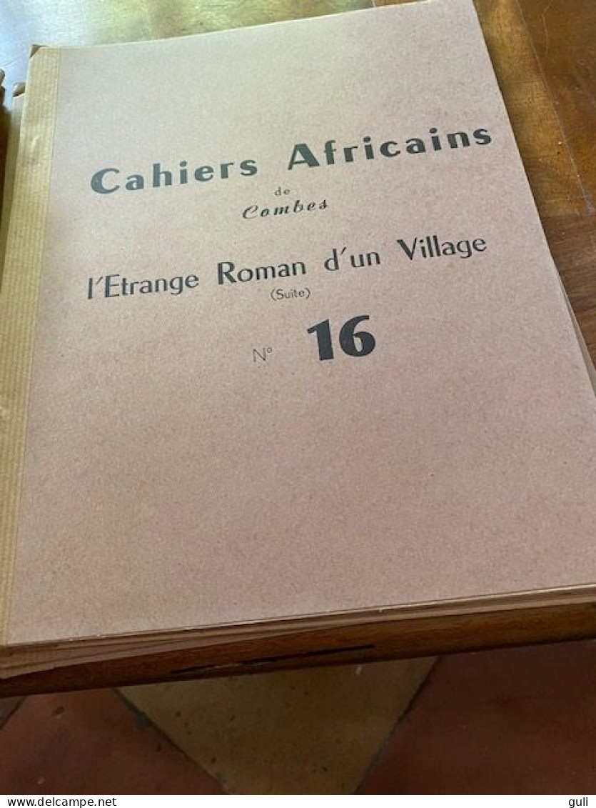 Livre Culture Histoire CAHIERS AFRICAINS de Charles COMBES Manuscrit dactylographié.Ensemble complet  20 cahiers (magie)