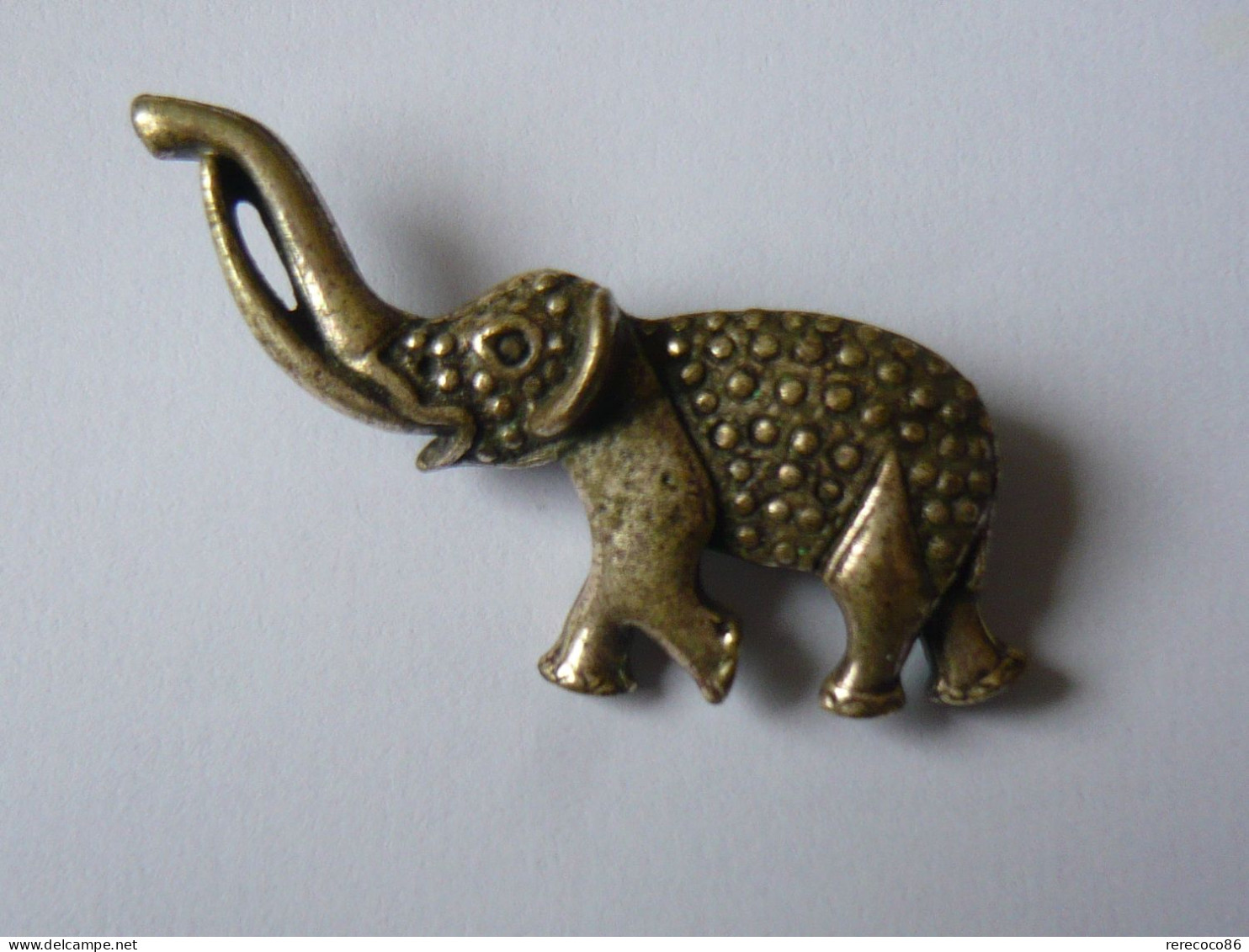 BIG Pins RELIEF ELEPHANT  2 Attaches 5 Cm - Animals