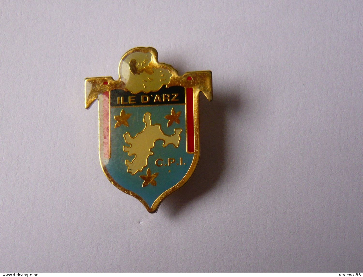 Pins BLASON ILE D ARZ CPI COUR PENALE INTERNATIONALE - Städte