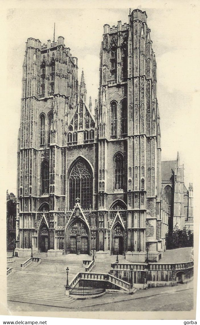 *CPA - BELGIQUE - BRUXELLES - Eglise Sainte Gudule - Monuments