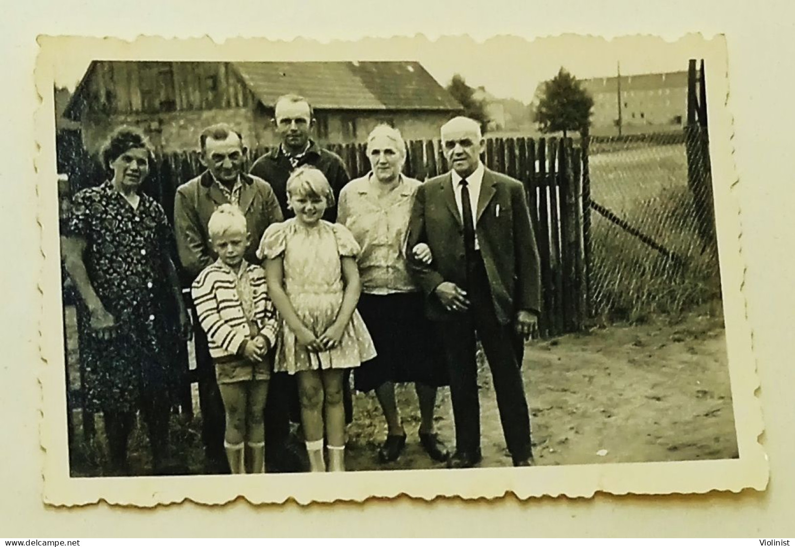 Germany-Young Girl, Boy Two Women And Three Men In Front Of Fence-Schulzendorf - Plaatsen