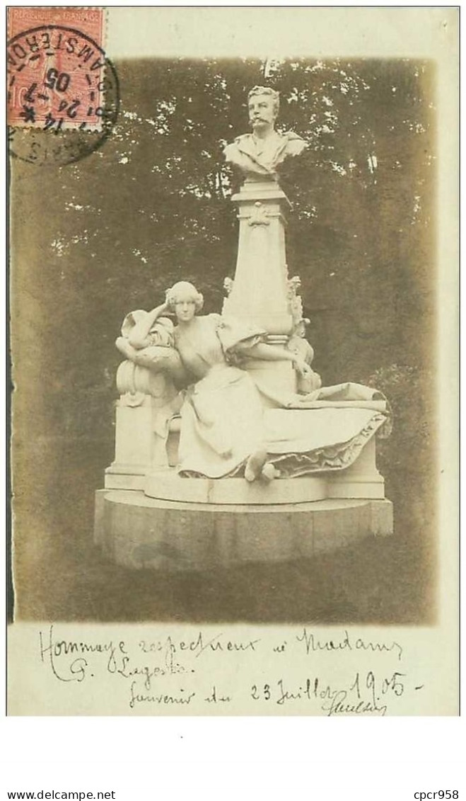 75.PARIS.STATUE.n°17516.Guy De Maupassant Parc Monceau.CP PHOTO - Estatuas