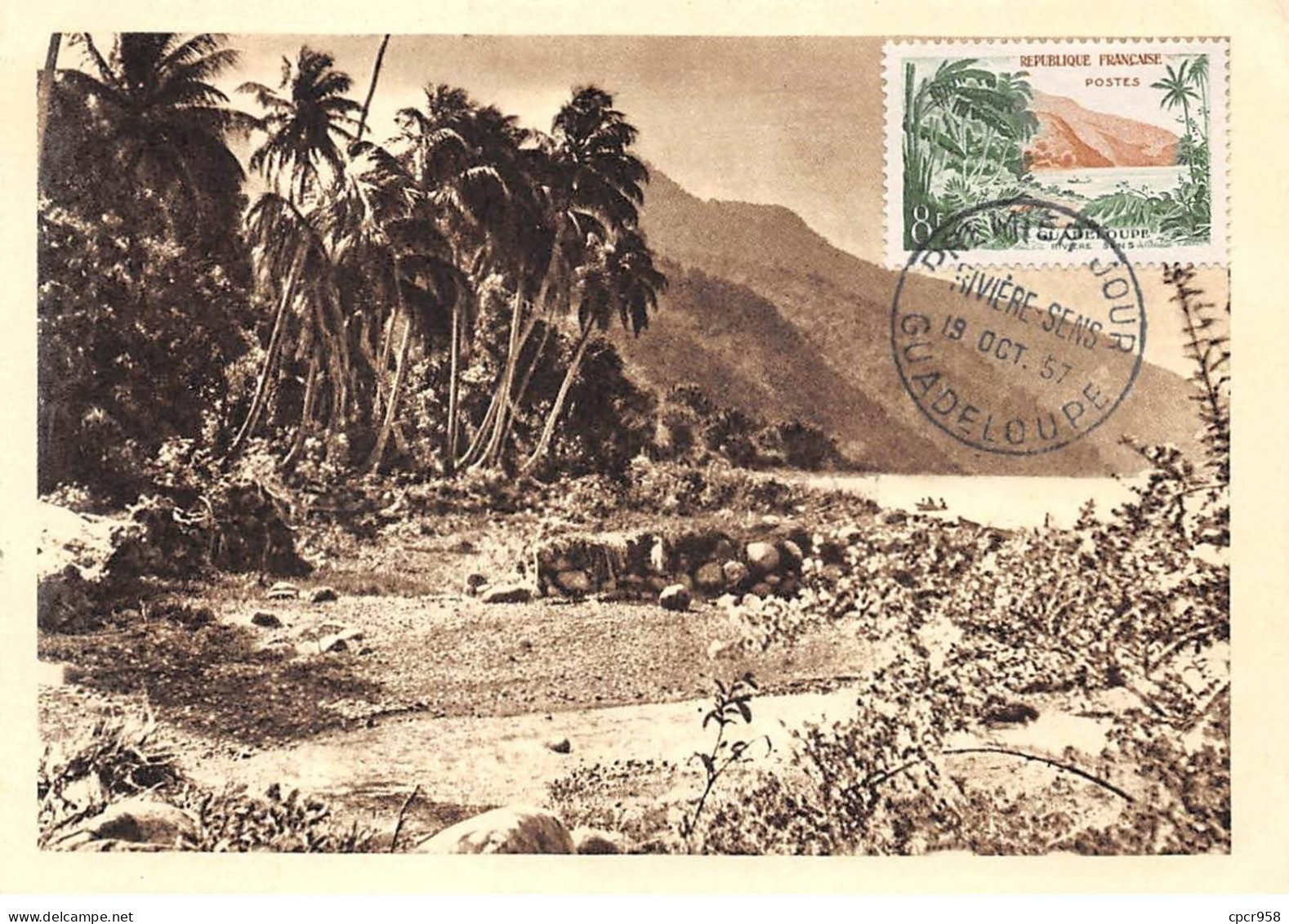 Carte Maximum - FRANCE - COR12630 - 19/10/1957 - Cocotiers, Pointe Du Vieux-Fort Et Rivière Sens - Cachet Guadeloupe - - 1950-1959