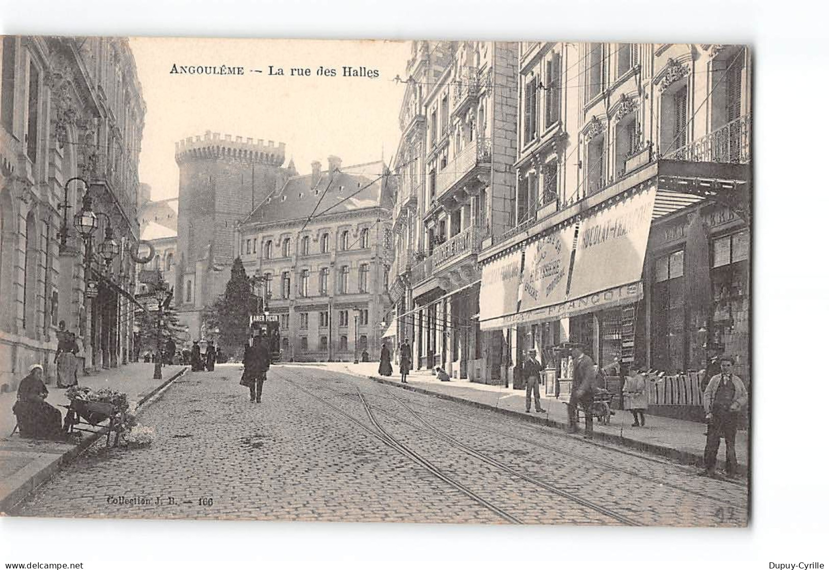 ANGOULEME - La Rue Des Halles - Très Bon état - Angouleme