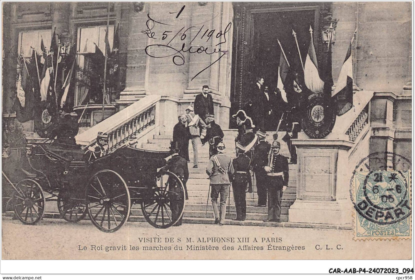 CAR-AABP4-75-0296 - PARIS - Visite De S.M.Alphonse XIII - Le Roi Gravit Les Marches - Statues