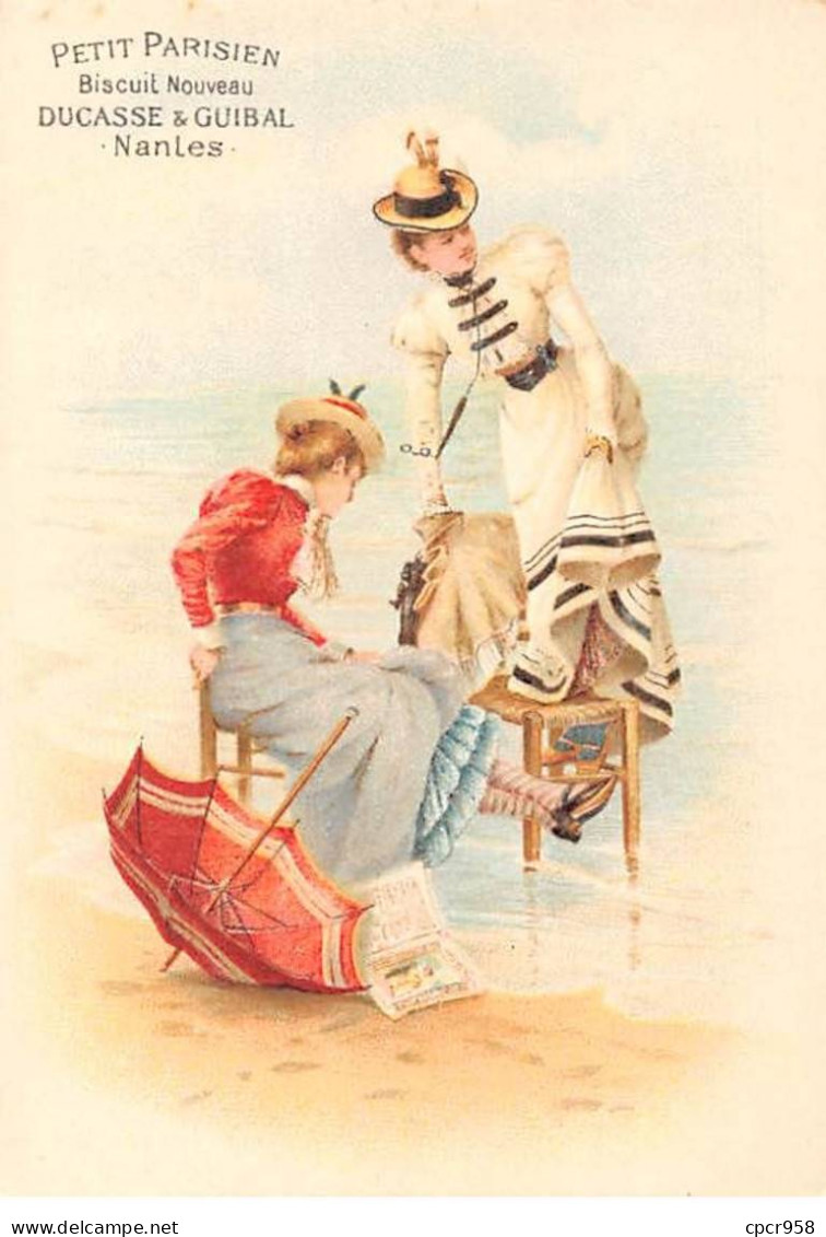 CHROMOS.AM23860.7x10 Cm Env.Petit Parisien.Biscuit Nouveau.Ducasse & Guibal.Femmes à La Plage - Altri & Non Classificati