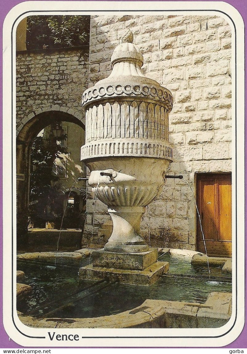 *CPM - 06 - VENCE - La Fontaine De La Place Du Peyra - Vence