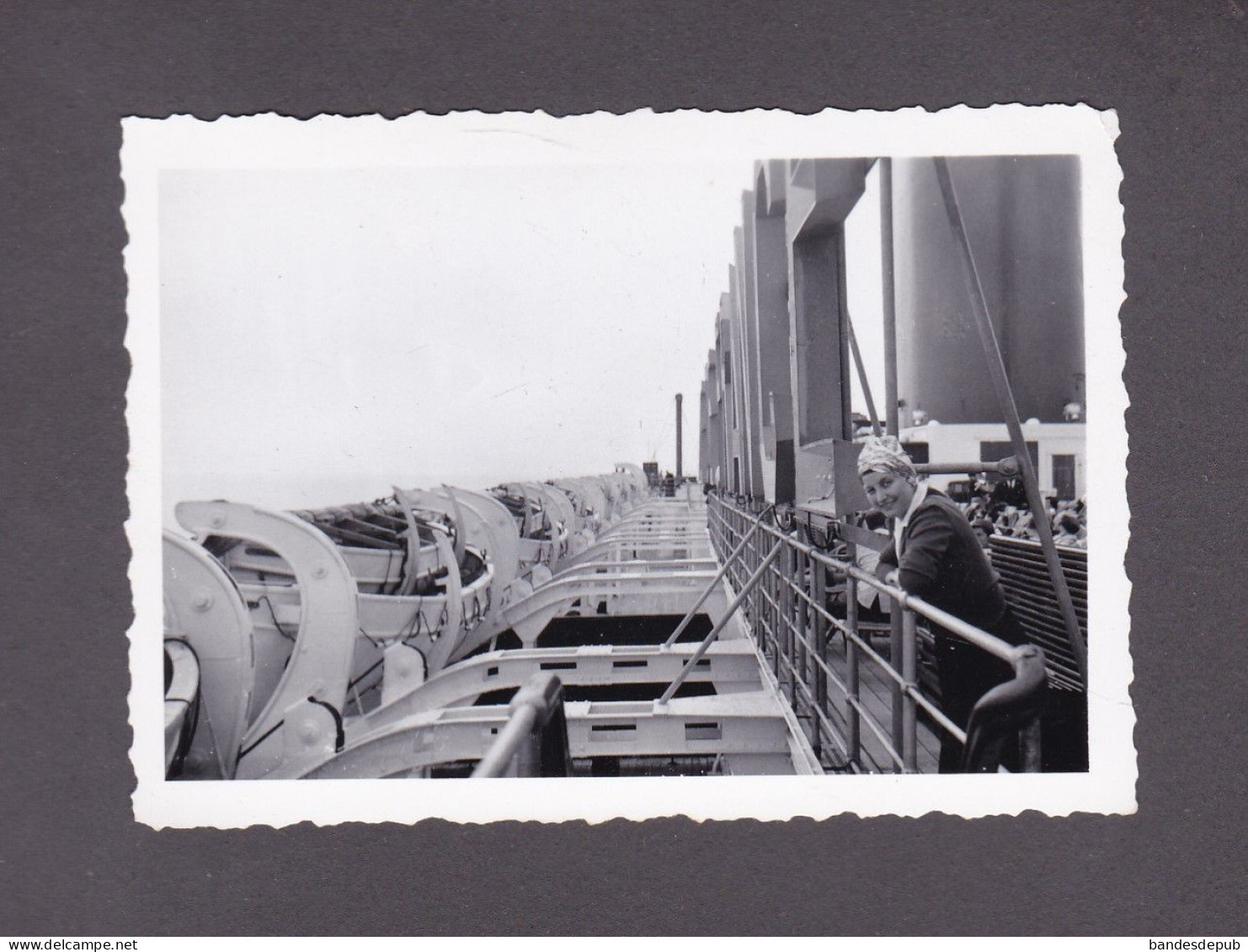 Photo Originale Vintage Snapshot Bateau A Bord Du Paquebot Ile De France Canots De Sauvetage (52956) - Schiffe