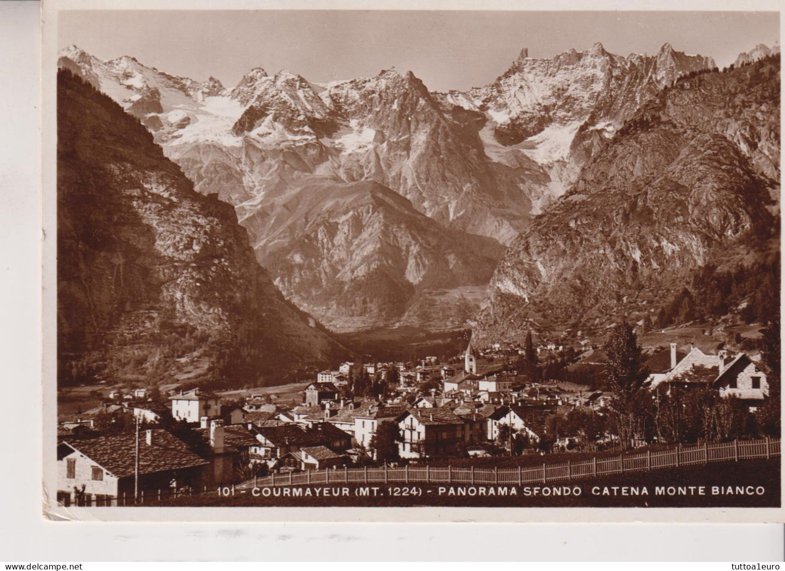 COURMAYEUR  AOSTA  PANORAMA SFONDO CATENA MONTE BIANCO  VG  1934 FOTOGRAFICA - Aosta