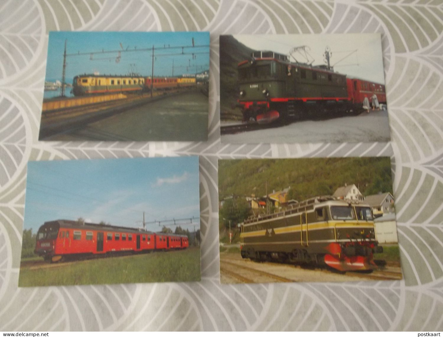 LOT van 162 postkaarten TREINEN - TRAINS - LOCOMOTIEVEN