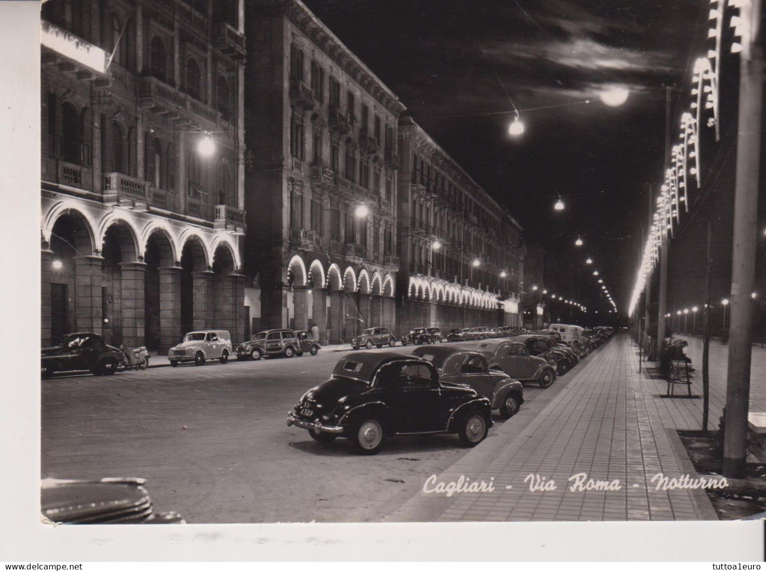 CAGLIARI  VIA ROMA  NOTTURNO AUTO CAR VOITURES  VG  1953 - Cagliari