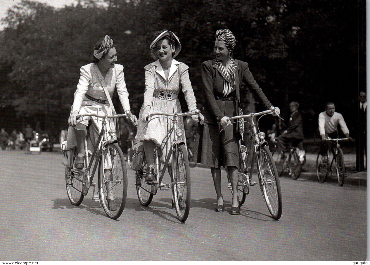 CPM - VÉLO - PARIS - Journées De L'élégance à Bicyclette Juin 1942 ... Edition Editor (format 18x13) - Andere & Zonder Classificatie