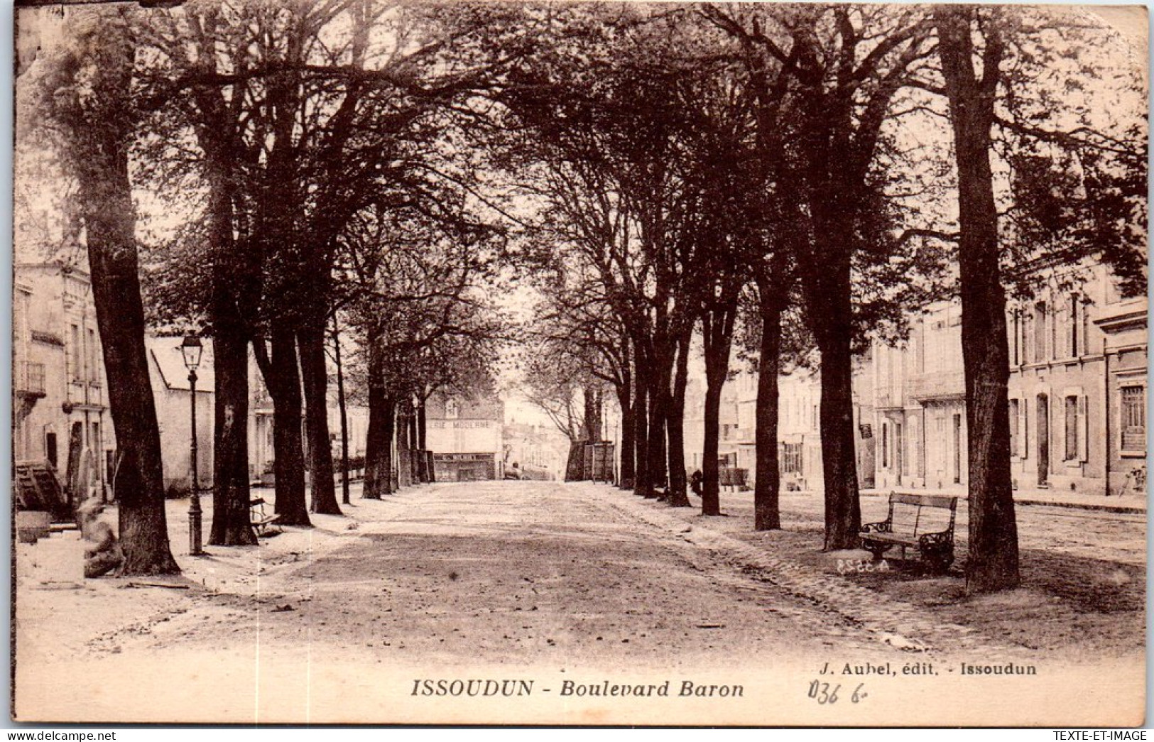 36 ISSOUDUN - Le Boulevard Baron  - Issoudun