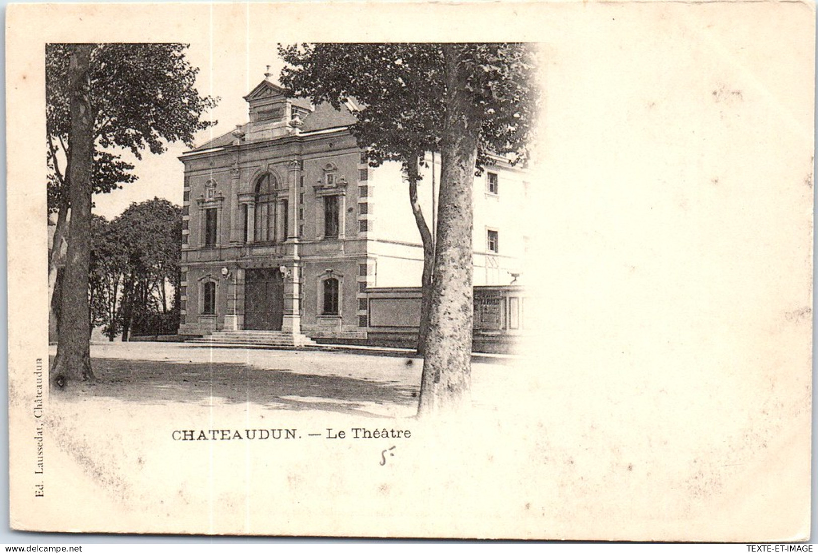 28 CHATEAUDUN -- Vue Sur Le Theatre -  - Chateaudun