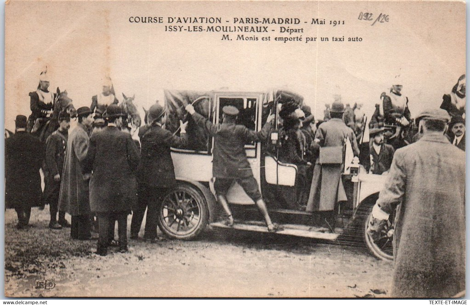 92 ISSY LES MOULINEAUX - Paris Madrid 1911, Monis Dans Un Taxi - Issy Les Moulineaux