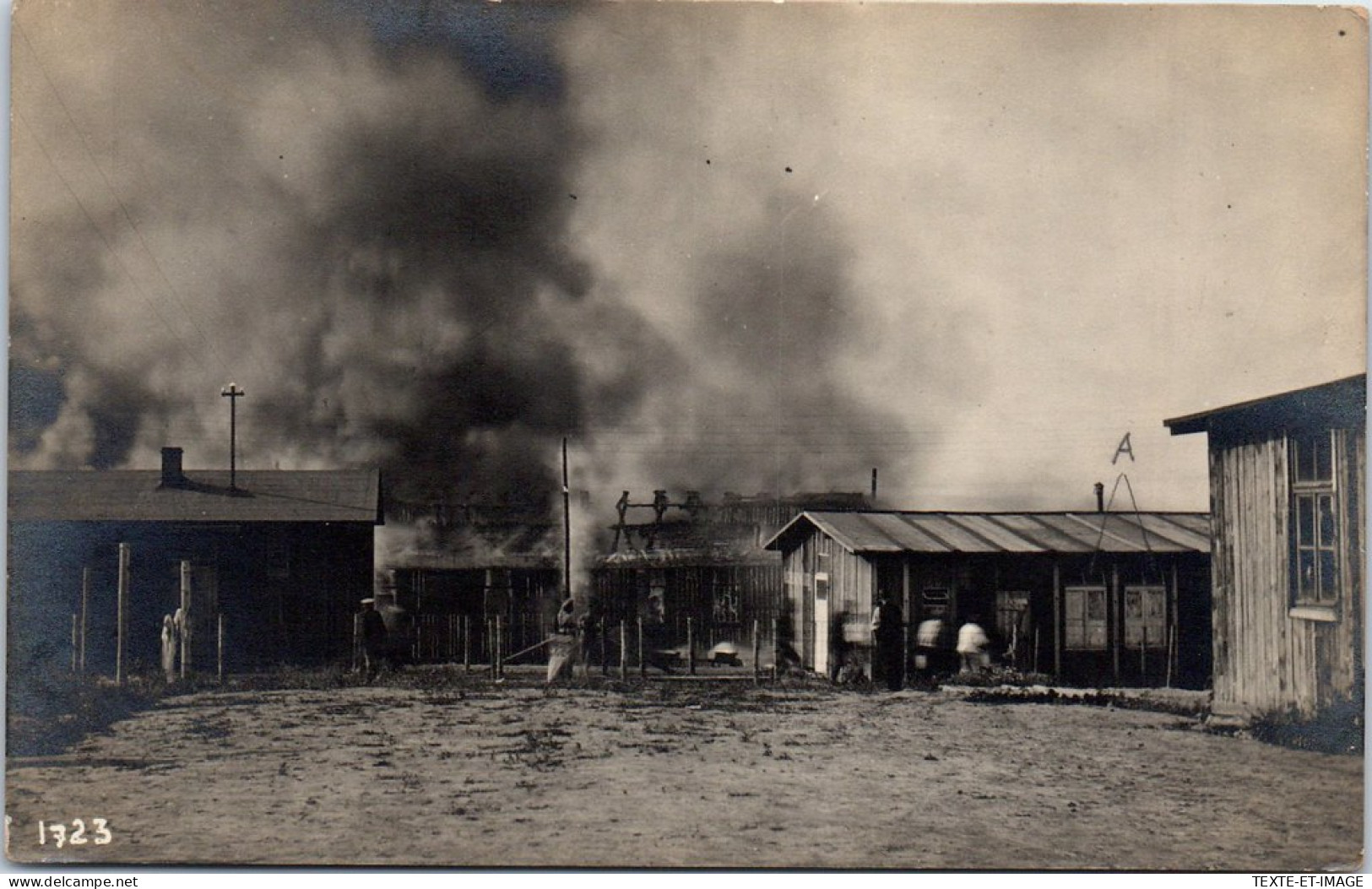 MILITARIA - 1914-1918 - CARTE PHOTO - Incendie Camp De Prisonniers  - Oorlog 1914-18