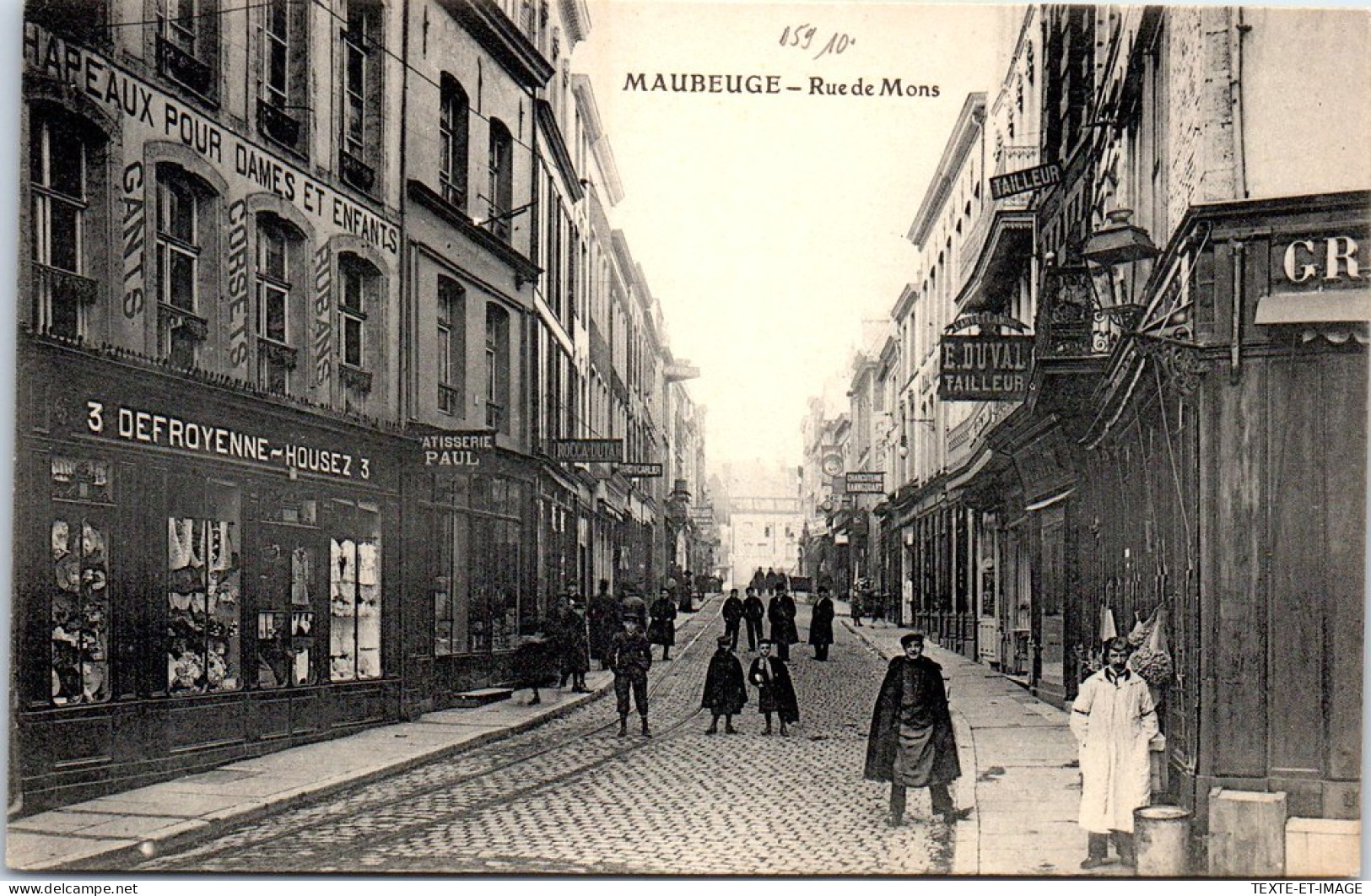 59 MAUBEUGE - La Rue De Mons. - Maubeuge